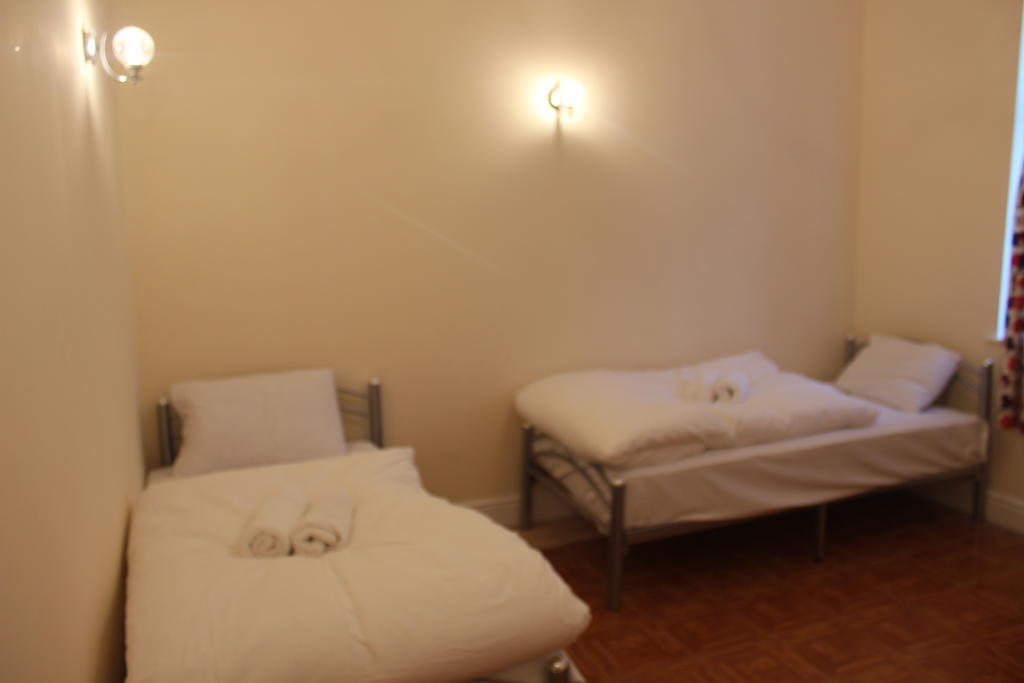 Avenue Inn Ίλφορντ Δωμάτιο φωτογραφία