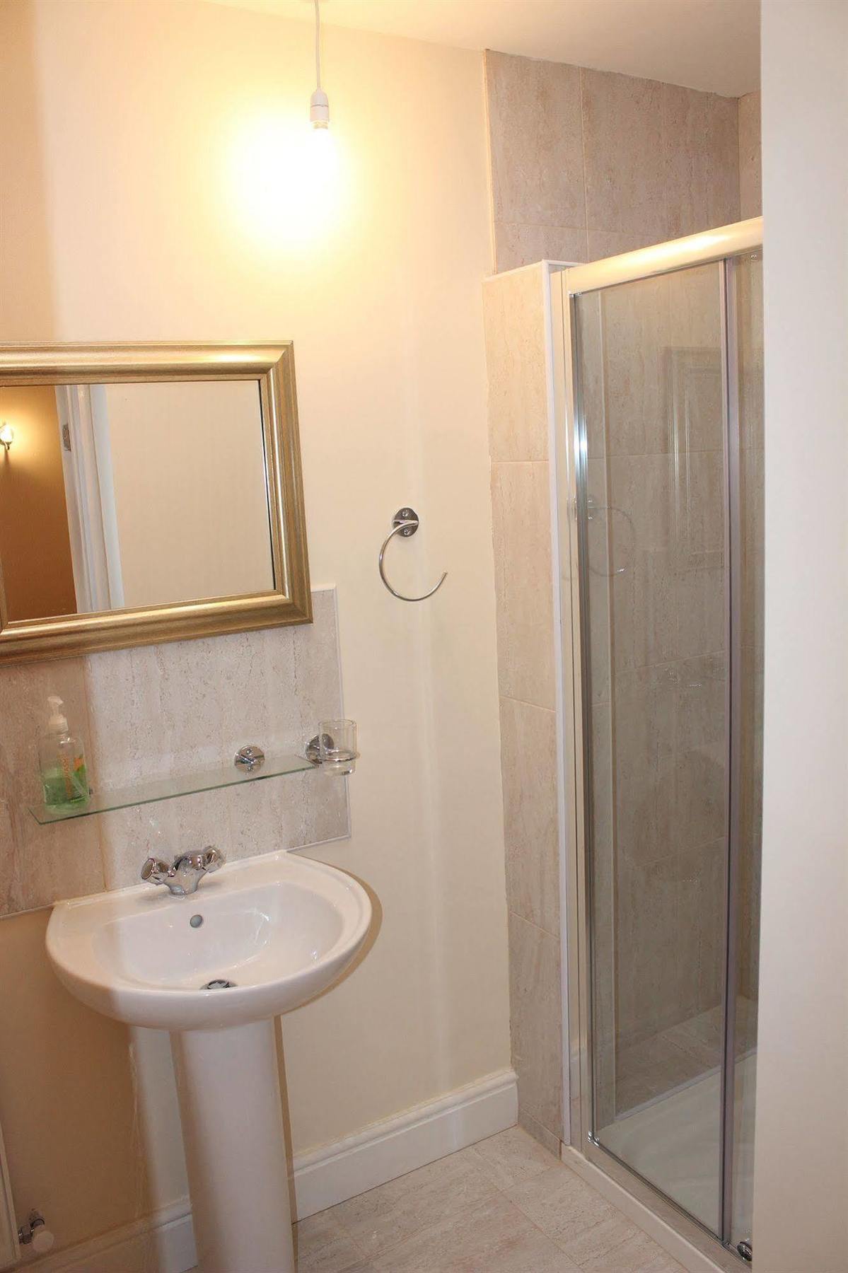 Avenue Inn Ίλφορντ Εξωτερικό φωτογραφία